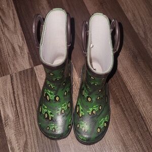 Western Chief Kids Boys Waterproof Printed Rain Boot | Vintage Tractor, 9-10